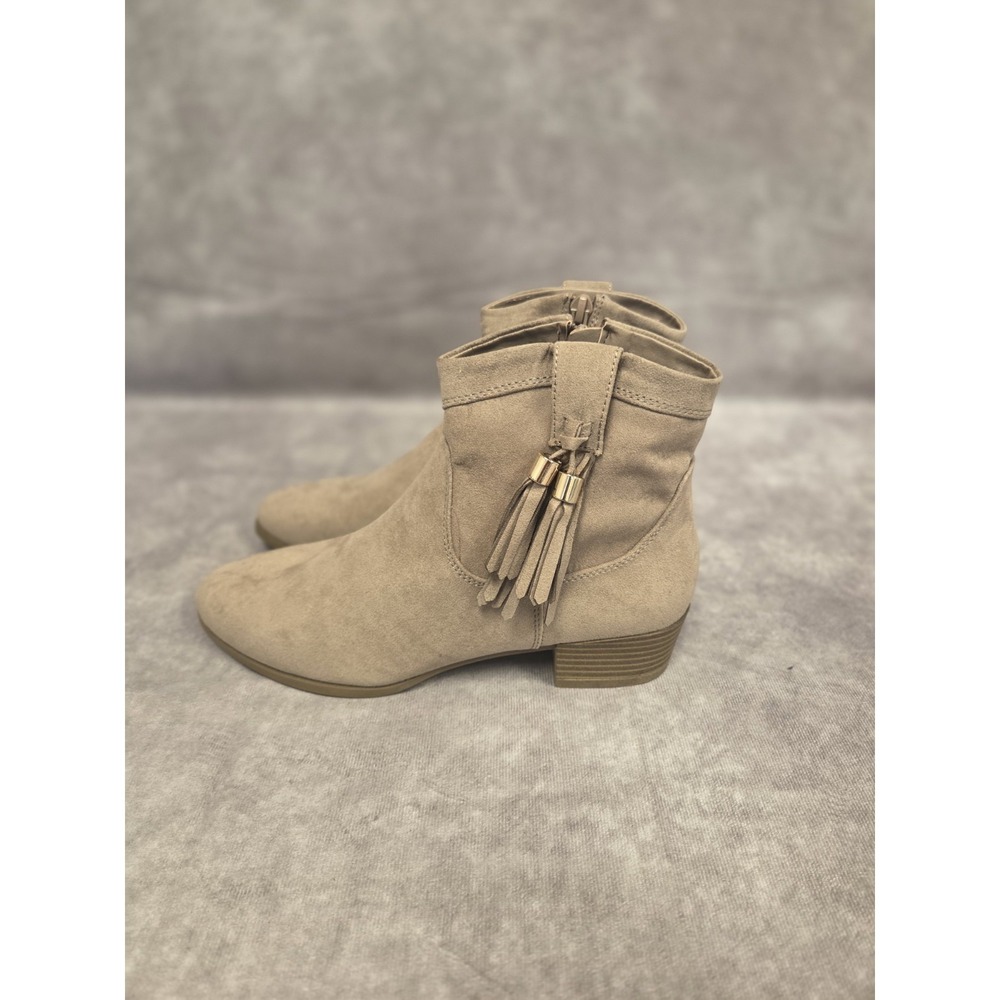 Wanted Womens SZ-7 SUEDE BOOT W FRINGE